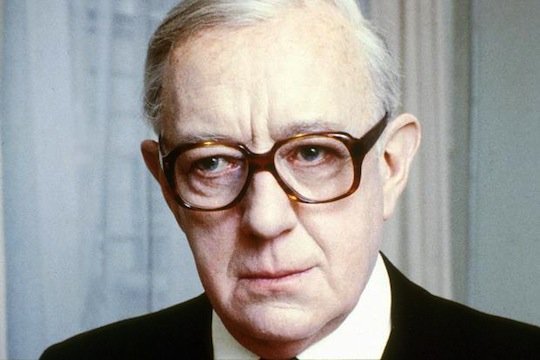 george_smiley_alec_guinness